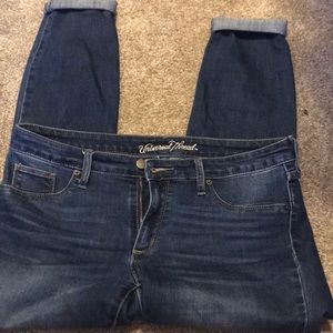 Universal Thread Mid rise Jegging